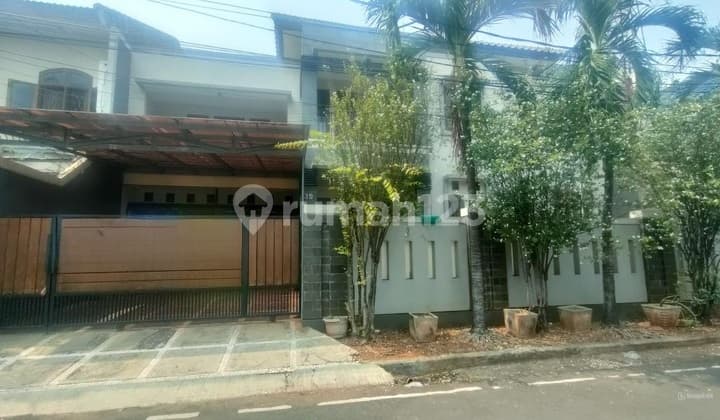 Cempaka Putih Tengah Rumah Luas Nyaman Siap Huni