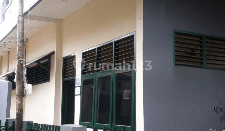 Rumah Kost 13 kamar dan Kontrakan 4 Pintu di Jatiwaringin Pondok Gede