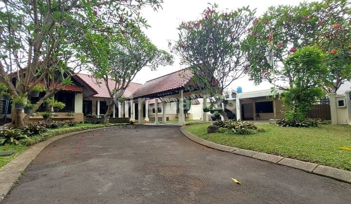 Rumah Mewah Cipayung Hadap 2 Jalan Akses Tol dan LRT