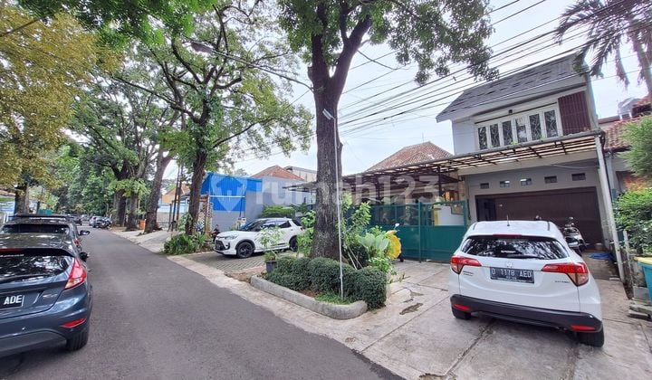 Rumah Dan Kafe Premium Area Jantungnya Kota Bandung