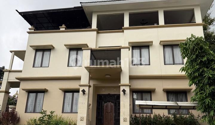 Rumah Hook Mewah Sentul City View Pegunungan Akses Tol