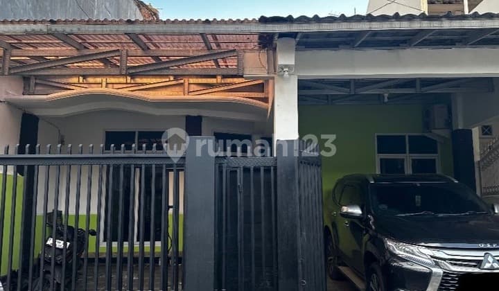 House @Depok Maharaja, Ready to Occupied, Land Area 120 Building Area 88, Certificate of Ownership, Depok City