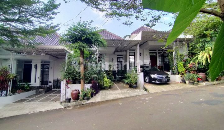 Rumah Asri di Komplek Elite Cimandala Lt.118 Dekat Tol Cibinong