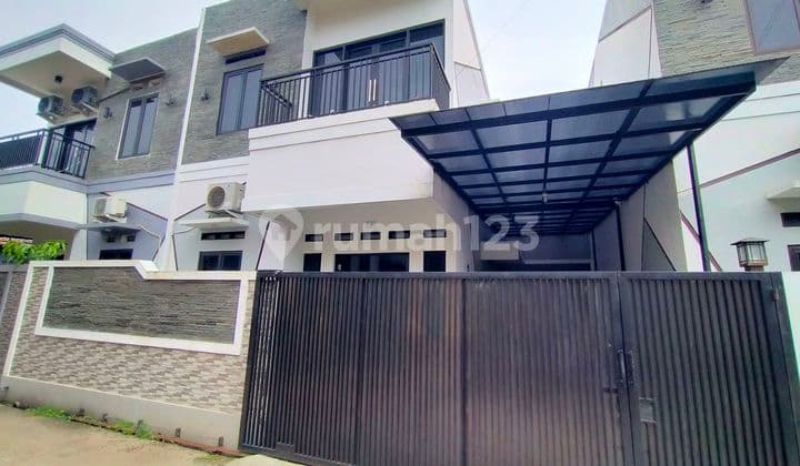 Turun Harga, Rumah Bagus Full Perabot, Samping Tol Desari