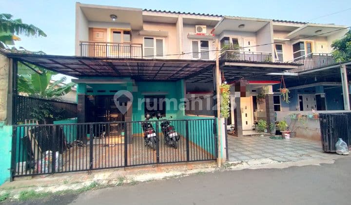 Ready-to-Occupy 2-Story House 4 Beds Near Superindo & Desari Toll Road