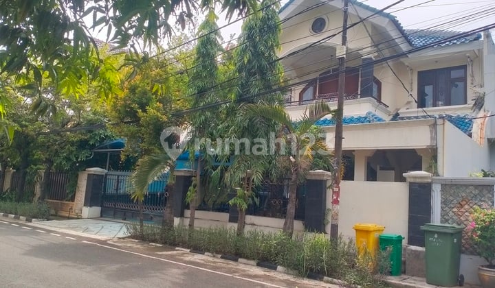 Rumah Kokoh di Cempaka Putih Harga Dekat NJOP Siap Huni