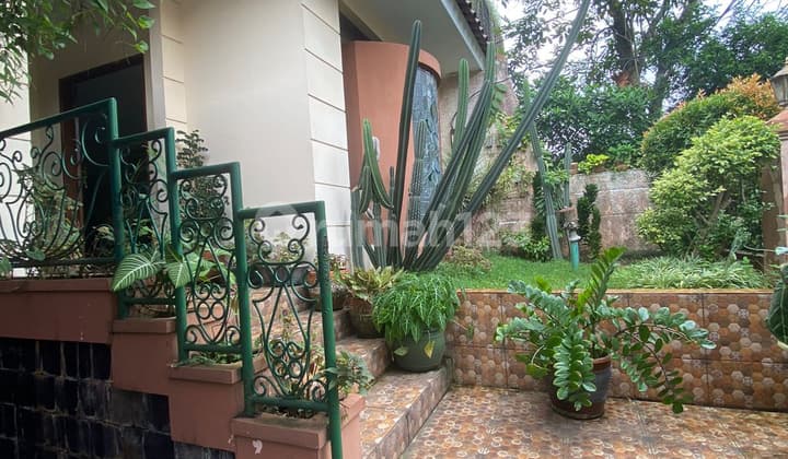 Rumah Siap Huni Dalam Perumahan Elite di Pondok Indah