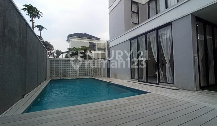 Townhouse With Swimming Pool Cilandak Jakarta Selatan