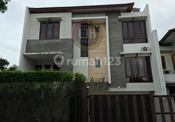 Rumah Dijual di Setra Duta Kencana, Kawasan Elit Bandung