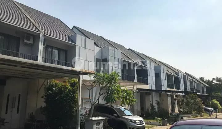 Rumah 2 Lantai,lebar 6,utara, di Premier Riviera ,jatinegara Jakarta Timur
