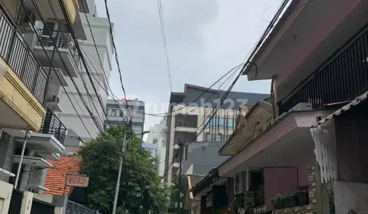 Rumah Tua Lokasi Tengah Kota ,Cocok Utk Kost ,Jakarta Pusat