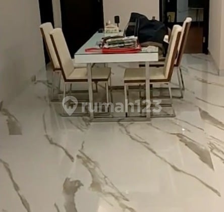 Apt Mewah Bagus di The Royal Springhill , Ls 196M2, 4Kt