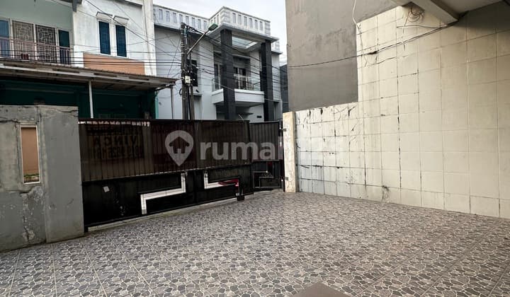 Disewakan Rumah Lebar 10 Jalan Lebar Sunter