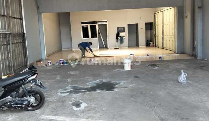 Disewa Ruang Usaha Regol Soekarnohatta Siap Huni Bagus Bandung Tengah