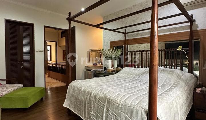 Beautiful House and Very Strategic Location