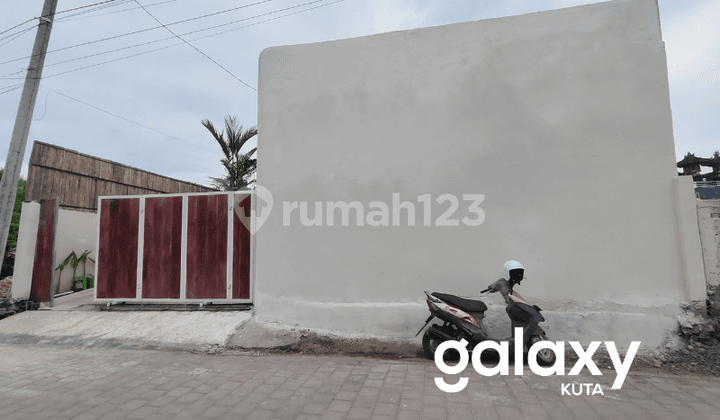 LEASEHOLD VILLA CANTIK DI KAMPIAL NUSA DUA BADUNG - BALI