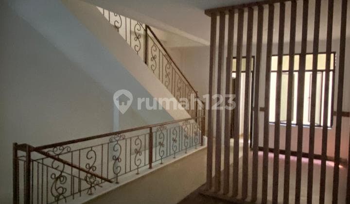 Ruko Siap Huni Lokasi di Kebon Kacang Jakarta Pusat