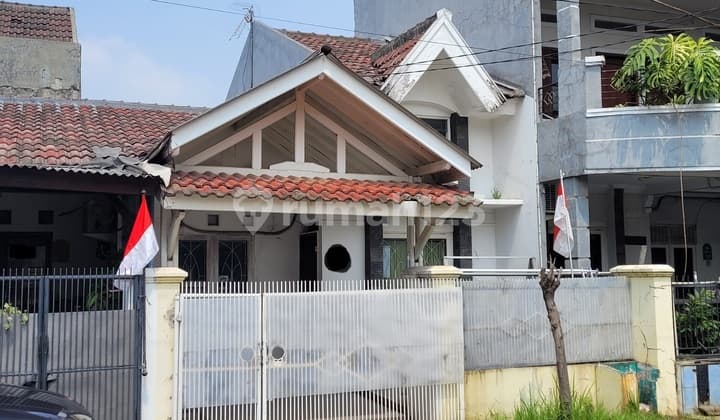 Jual / Sewa Rumah Nyaman di Sektor 6 Lokasi Dekat Summarecon Mall Serpong