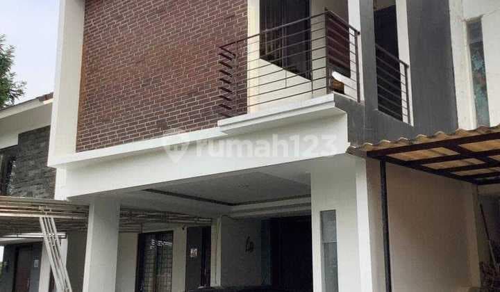 Hunian Modern Design Cantik Sudah Renovasi di Viola Residence Graha Raya