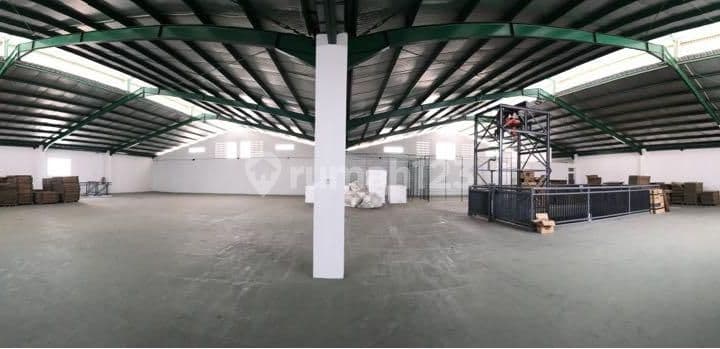 Gudang gandeng lengkap lift kantor 3lantai