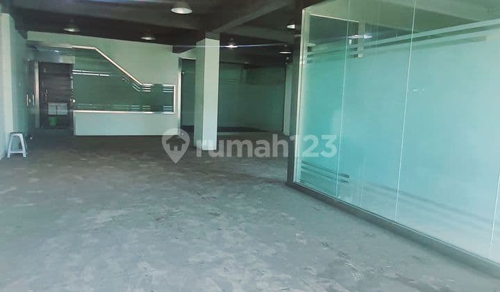 Ruko gandeng 5lantai hadap jalan raya