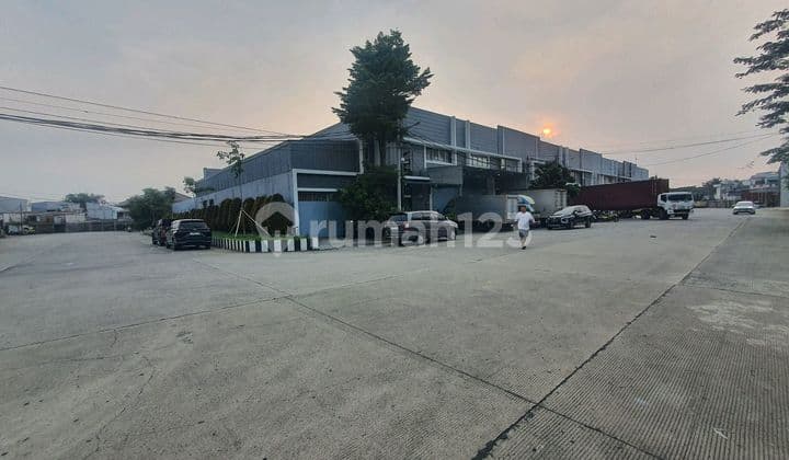Gudang Gandeng Hoek 3lantai Akses Kontainer Paling Besar di Cengkareng