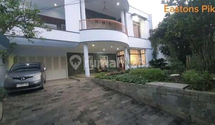 Rumah Adem View Taman Depan Belakang Punya Taman Rumah Adem View Taman Depan Belakang Punya Taman