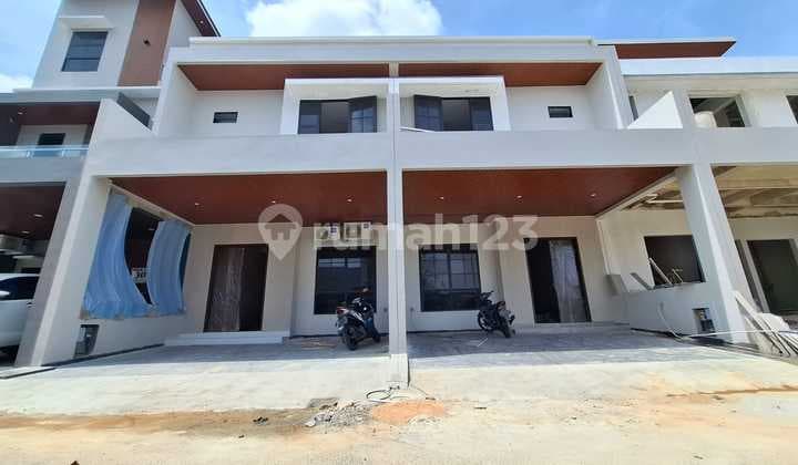 Rumah Dijual Murah 2.5 Lantai Beverly Full Renovasi Dekat Mega Mall Batam Centre