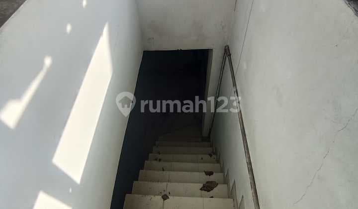 Rumah Dijual Murah 2 Lantai Tanah 120M² Dekat Apartetemn Citra Plaza Nagoya
