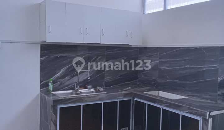 Rumah Dijual 2 Lantai Central Hills Full Renovasi Dekat RS Elisabeth Batam Centre