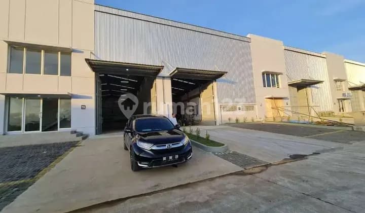 Jual Gudang di Makassar Titanium Smartwarehouse Siap Pakai Bersih