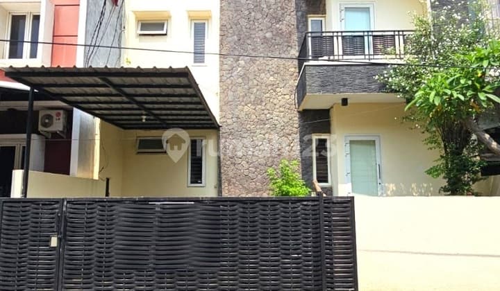 Rumah siap huni luas 170m type 3KT Kelapa Gading Jakarta Utara