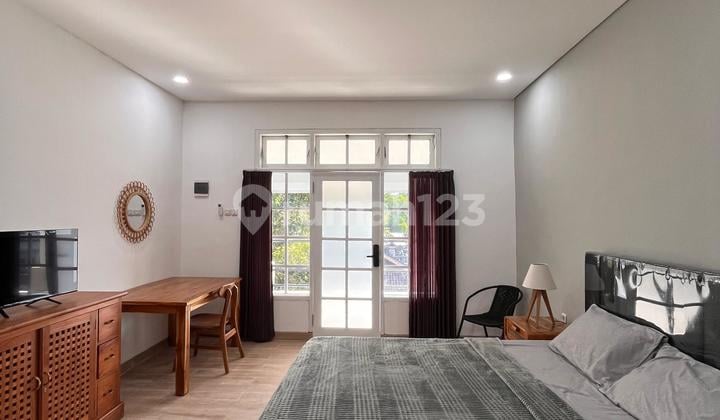 Villa untuk Investasi dengan Guest House Aktif