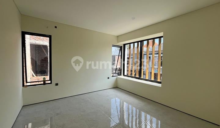 RUMAH DENGAN KONSEP VILLA DI SANUR, START 2.65M