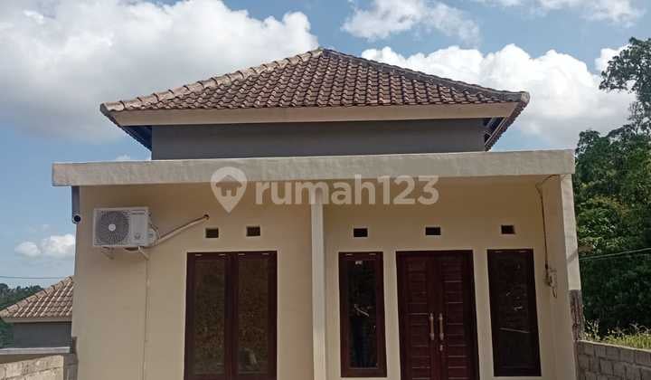 House for Rp.300 million per Year in Tabanan, Suitable for Young Families