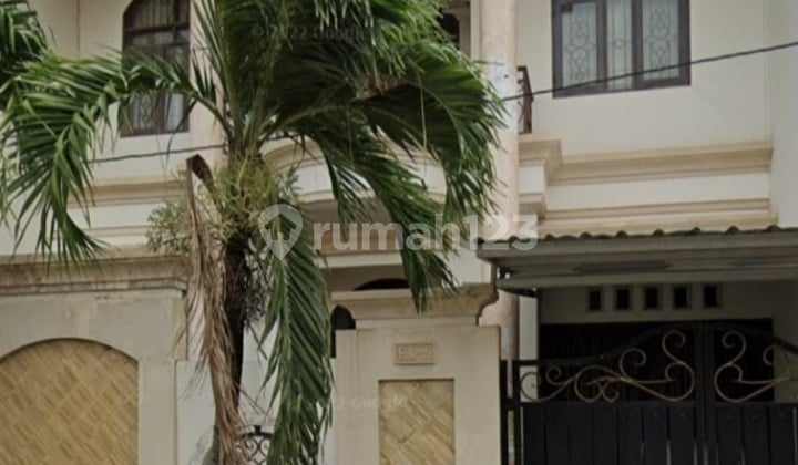 RUMAH FURNISHED BESAR DAN MURAH DI TENGAH KOTA