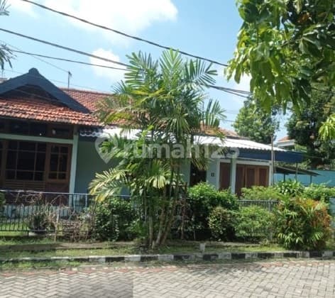 Rumah area Menanggal Gayungan dekat Wonocolo, Wonokromo (LLZ)