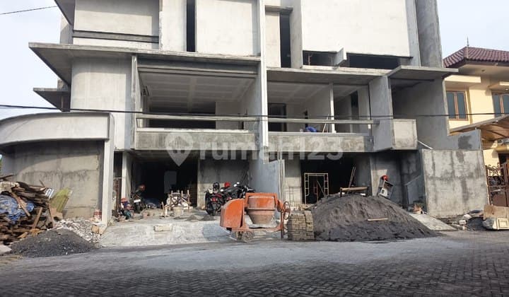 Rumah Manyar Kertoadi Dekat Kertajaya Indah, Dharmahusada