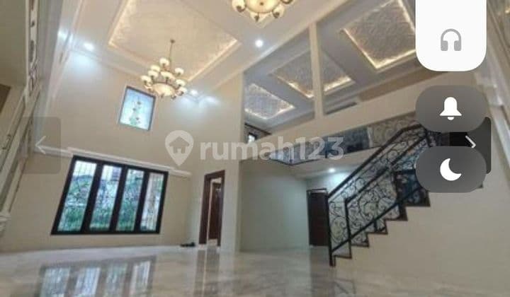 Baru Renovasi 2024 Rumah dua Lantai di Cipete Stand alone lt 400