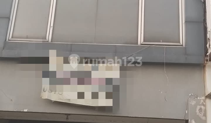 For Sale: Three-Story Shop House in East Kalimas Bekasi, Negotiable Until Deal.