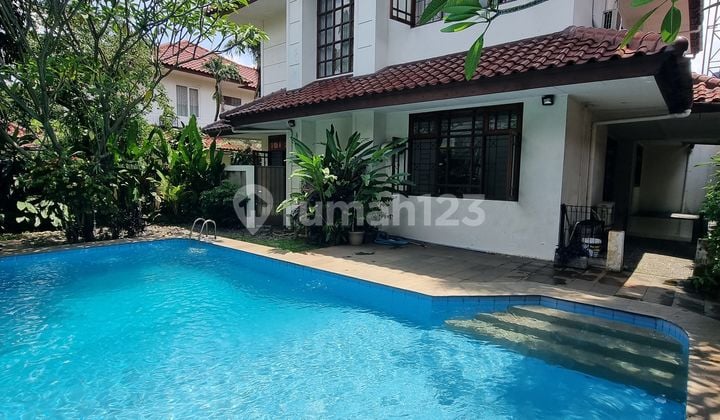 Only 3 Houses Inside Compund House At Kemang Peaceful Comfortable