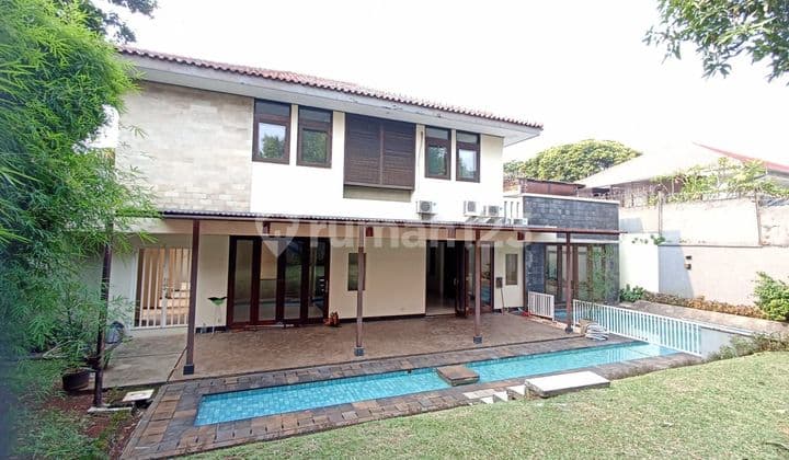 House Rent At Kuningan South Jakarta With Swimming Pool 4 Br