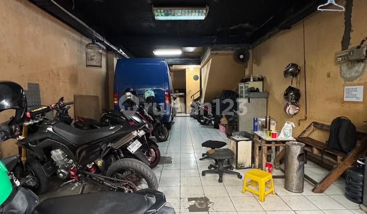 Ruko Di Komplek Perkantoran Gajah Mada Harmoni Mrt Jakarta Pusat