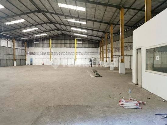 Warehouse with Ears Electric Crane 3 Phase Near Toll Green Lake City