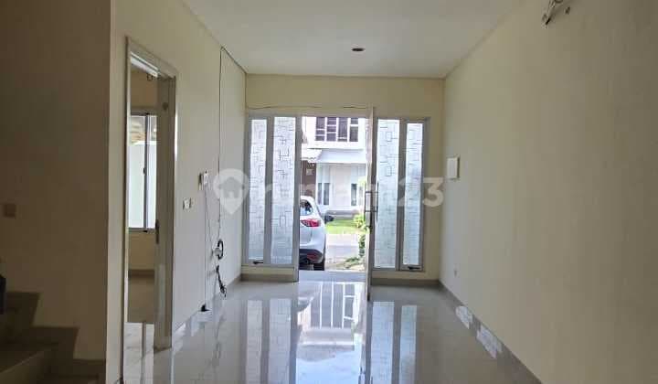 House in Green Lake City, Latin America, Size 6X18, 2 Floors, SHM.