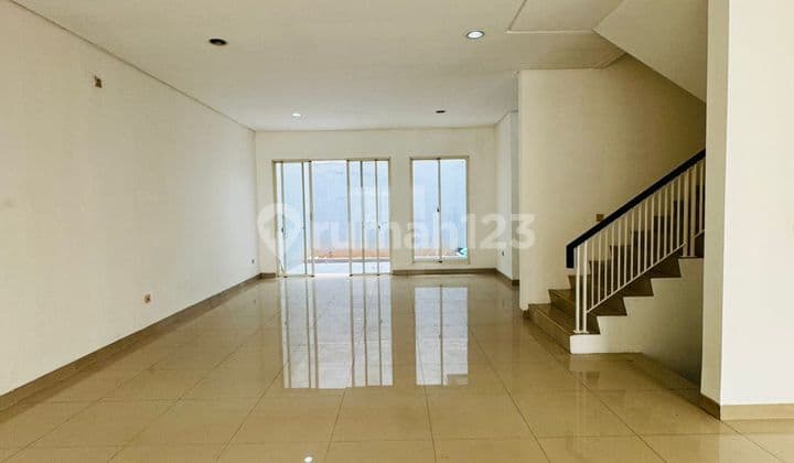 Rumah di Golf Lake Residence , Cluster Atlantic 8X20 , Unfurnish