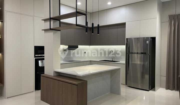 Rumah East Terrace Metland Puri, Minimalis Renov 2.5 Lantai , SHM