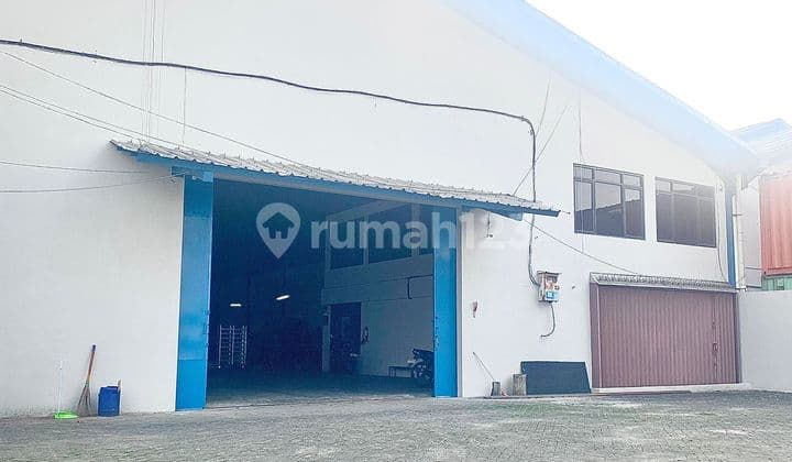 Gudang di Batu Ceper Daan Mogot, Lt. 2465 m2 , Strategis , 40Feet