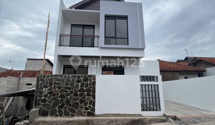 Dijual Rumah 2 Lantai di Dalam Cluster,5 Menit Dari Alun-Alun Ujung Berung