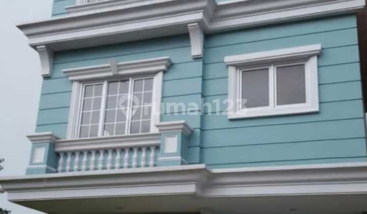 Rumah 3 Lantai Siap Huni di Omaha Village Gading Serpong